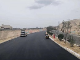 烏魯木齊機(jī)場改擴(kuò)建工程飛行區(qū)場道工程 01 標(biāo)段及圍界附屬工程標(biāo)段順利通過行業(yè)驗(yàn)收